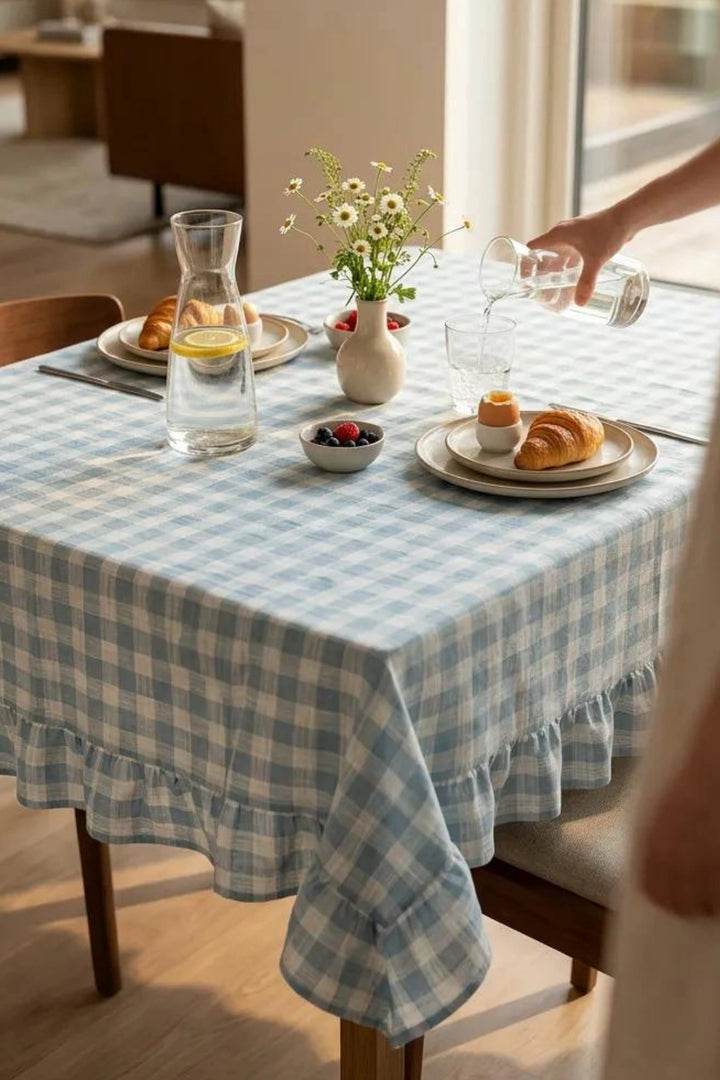 NDC HOME Ekoseli %100 Pamuk Fırfırlı Masa Örtüsü 150x200 cm Mavi Beyaz