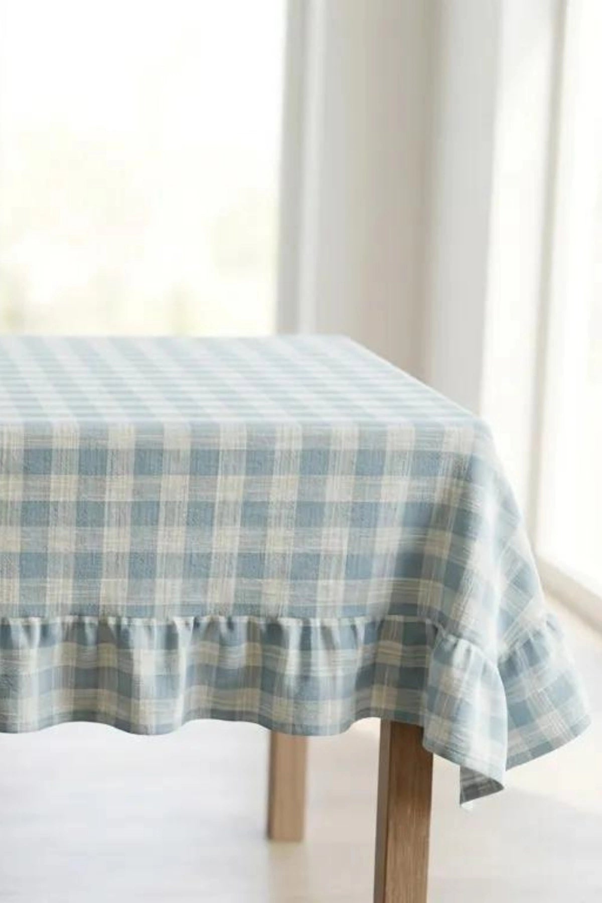 NDC HOME Ekoseli %100 Pamuk Fırfırlı Masa Örtüsü 150x200 cm Mavi Beyaz